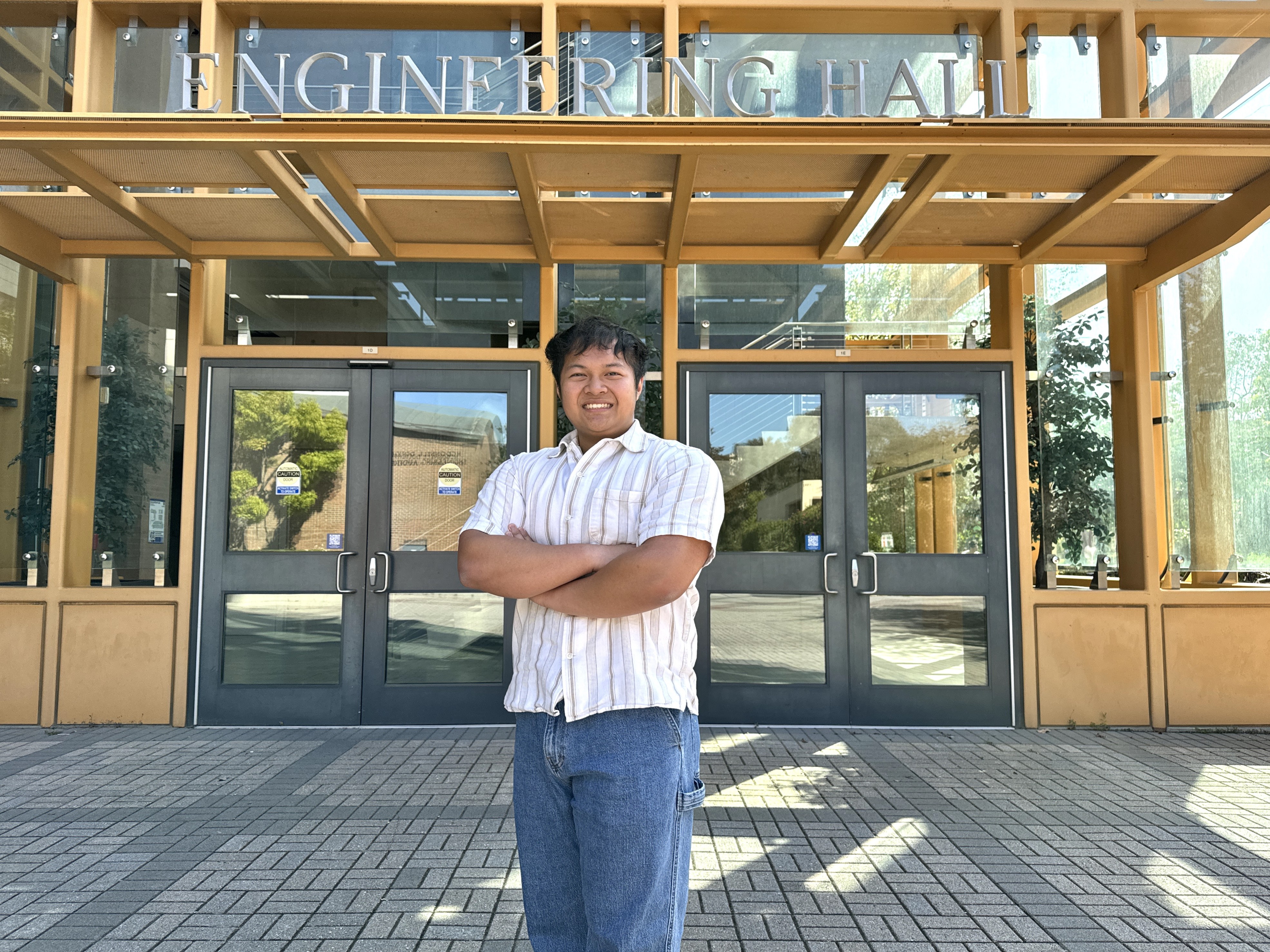 Gordon Ko in front of UC Irvine’s Engineering Hall Gordon Ko in front of UC Irvine’s Engineering Hall