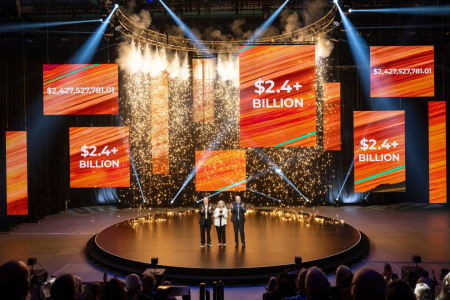 UC Irvine celebrated the successful completion of its Brilliant Future fundraising campaign with a festive event on Oct. 4. Steve Zylius / UC Irvine